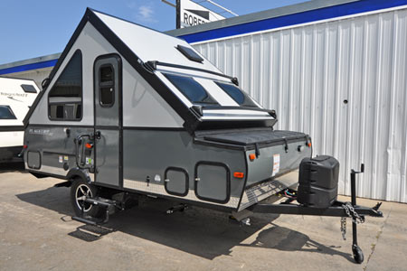 2017 Flagstaff T21FKHW exterior view