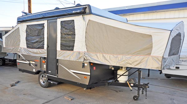 2019 Flagstaff 228 exterior